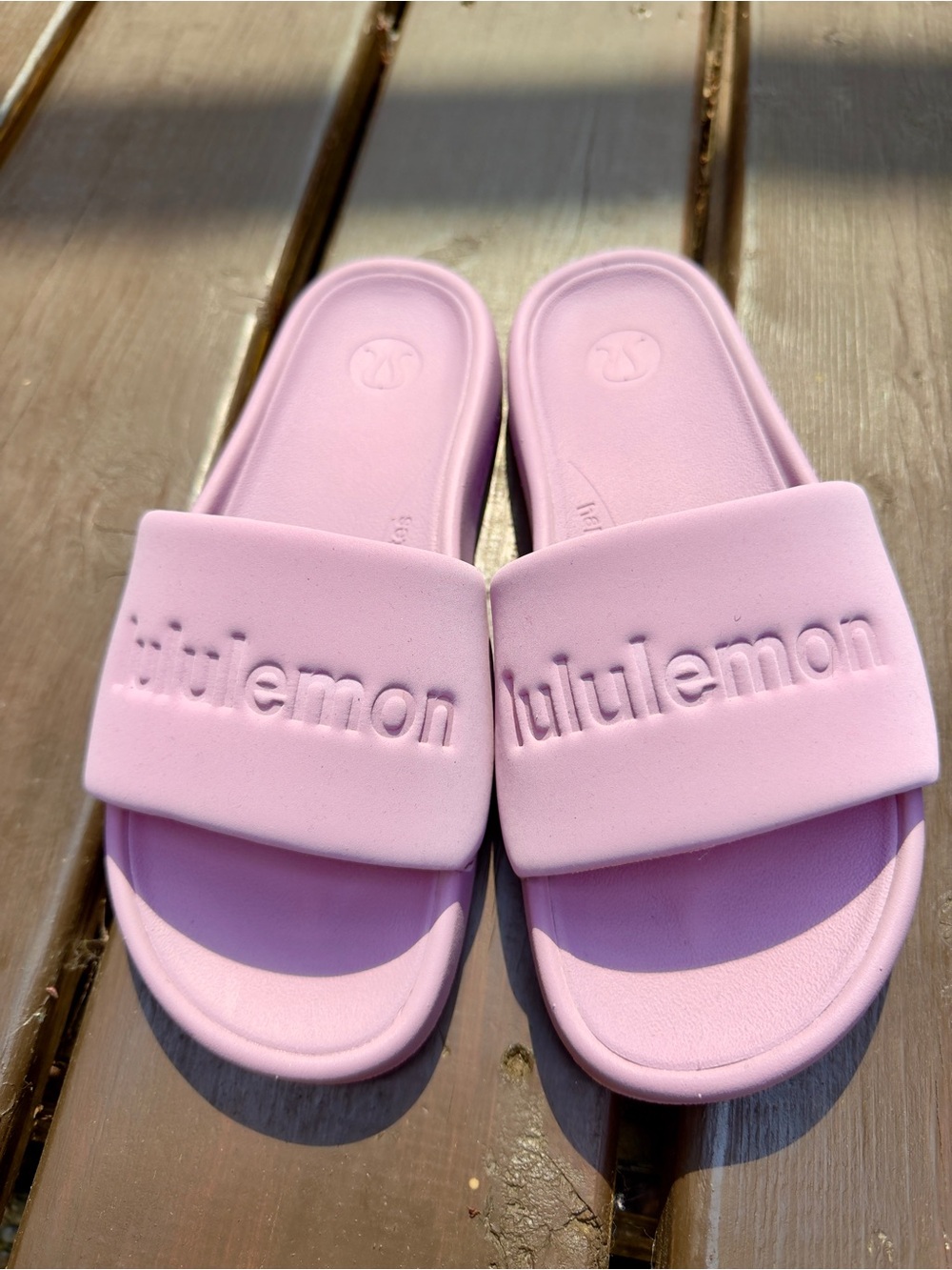 lululemon athletica Restfeel Slides in Rose Blush / Pink